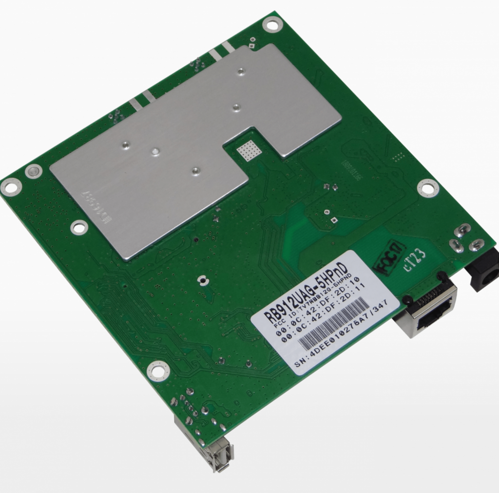 RB912UAG-5HPnD - NetQ